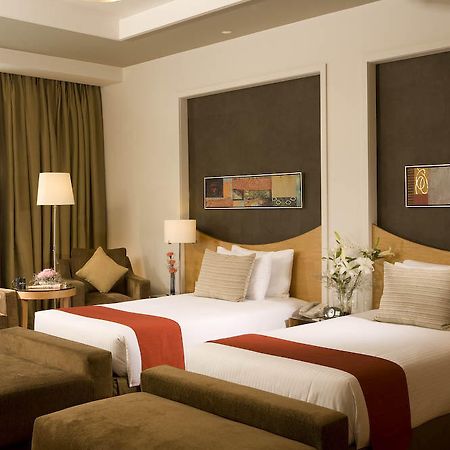 Radisson Blu Suites 古尔冈 客房 照片